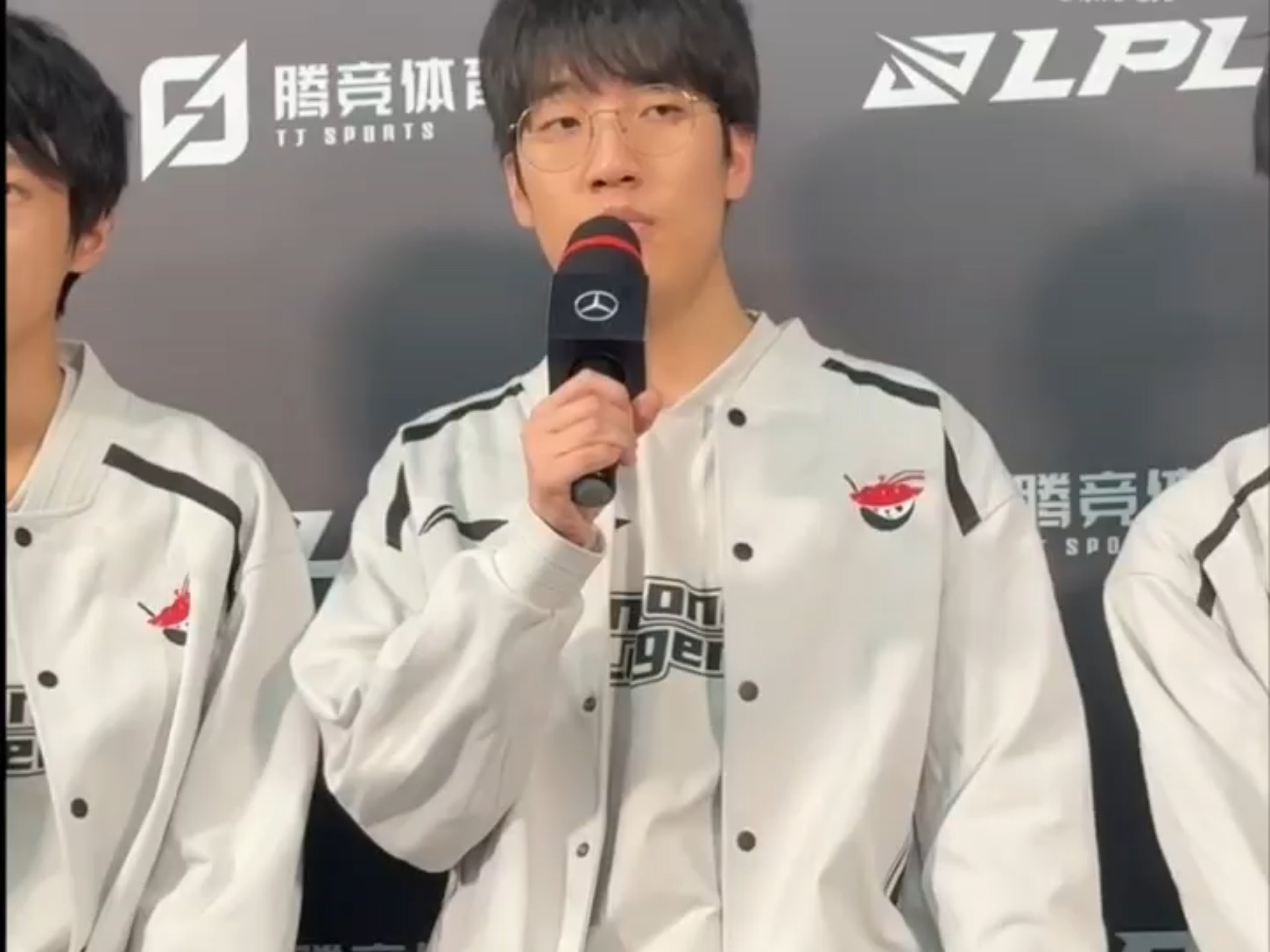 开云下载-关于BLG轻取G2，Crisp打出惊人五杀顶尖较量成都决赛之夜，留下经典瞬间的信息