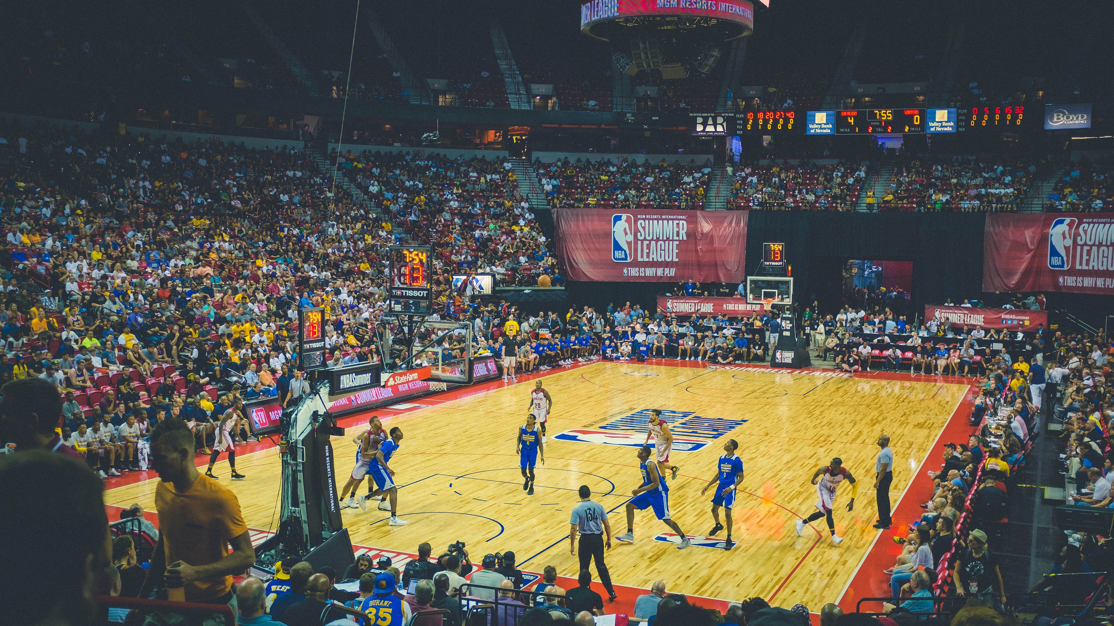 开云官网-利拉德冰与火之歌引爆夏联！冷静绝杀与火热激情，凯尔特人新王朝序章由他谱写？