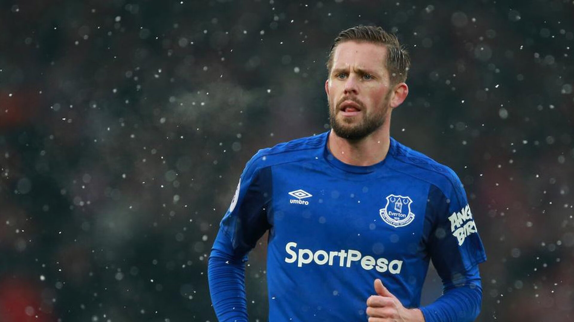 赛场双城记，当F1悬念在巴林重新点燃，NBA的战术革命已在丹佛高原完成